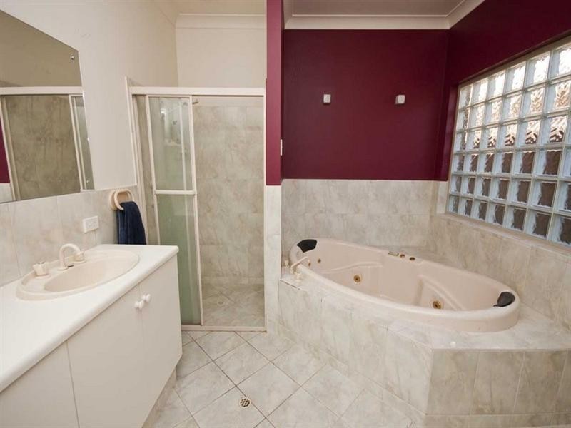 19 Heron Walk, Mawson Lakes SA 5095