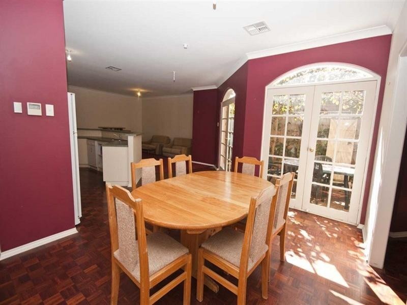 19 Heron Walk, Mawson Lakes SA 5095