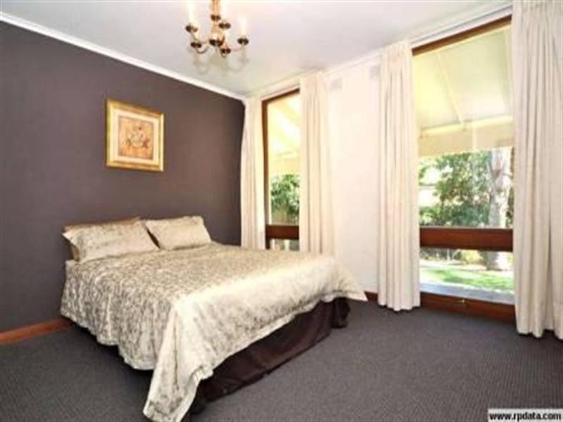 21 Sleeps Hill Drive, Panorama SA 5041
