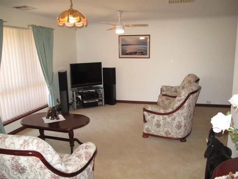 11 Furner Street, Morphett Vale SA 5162