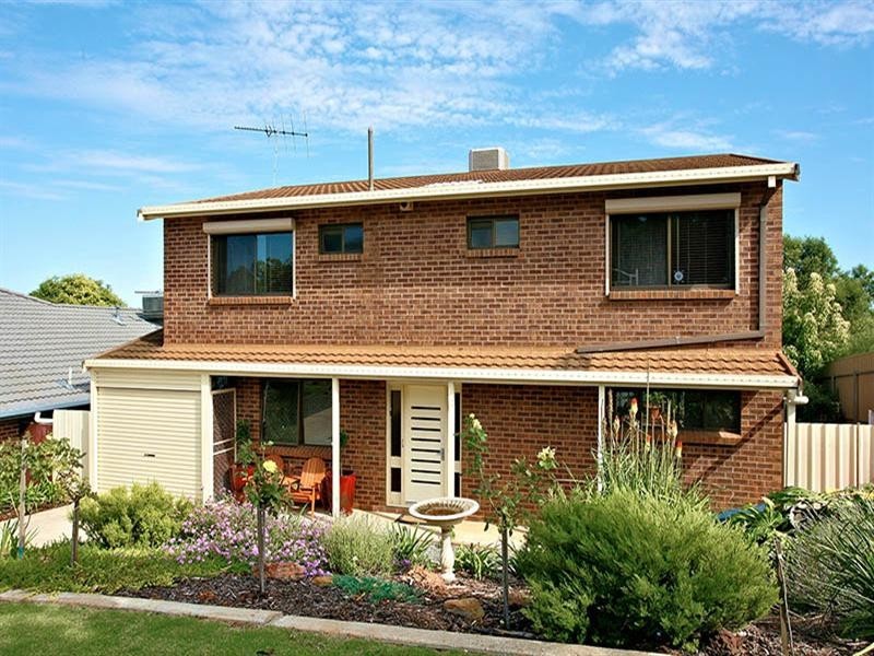 33 Brooker Drive, Hillbank SA 5112