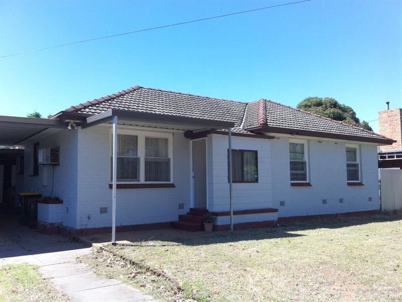 34 Bloomfield Crescent, Elizabeth Downs SA 5113