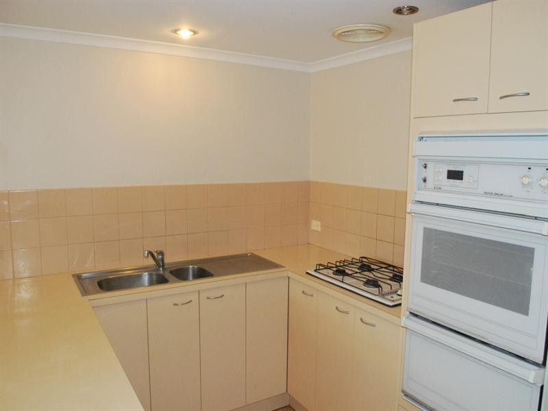 9 Third Street, Brompton SA 5007