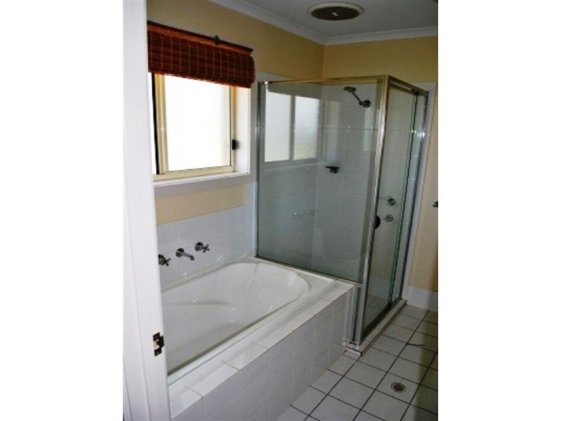 18 Hamra Drive, Smithfield SA 5114