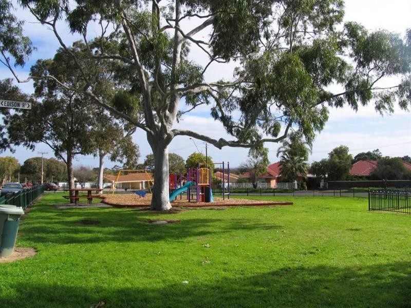 8/13 Burbank Avenue, Bedford Park SA 5042