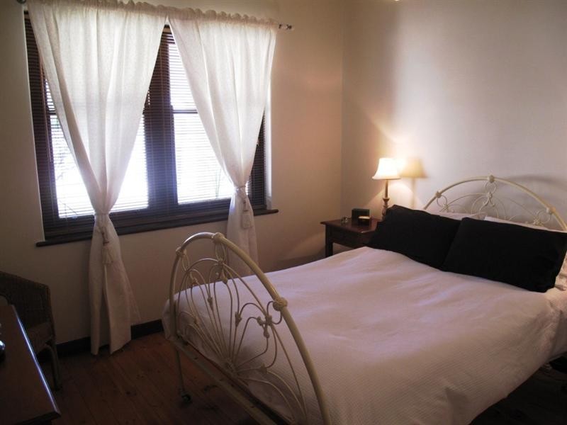 21A Naldera Street, Glandore SA 5037