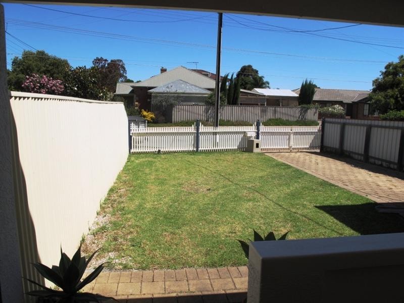 21A Naldera Street, Glandore SA 5037