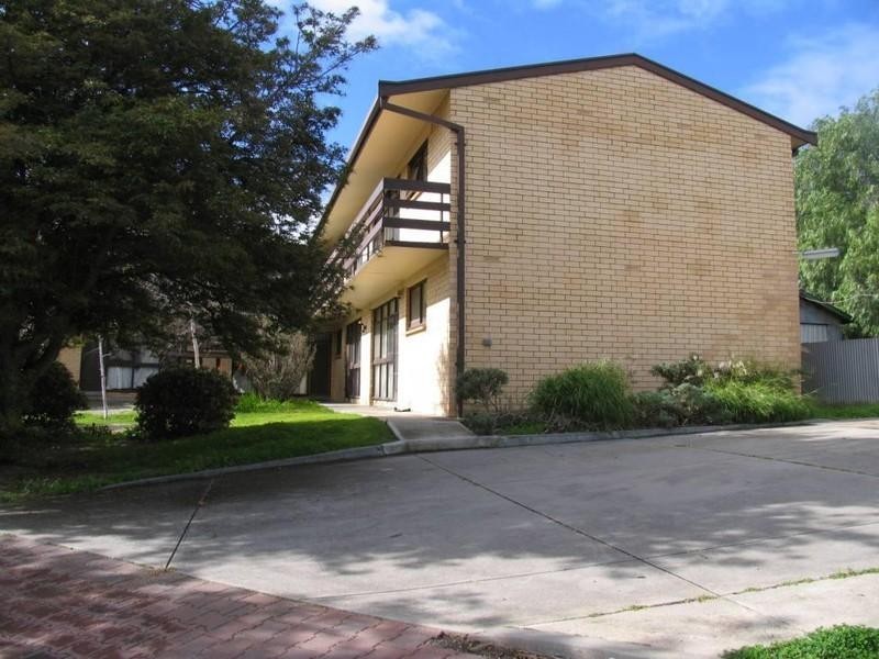 8/13 Burbank Avenue, Bedford Park SA 5042