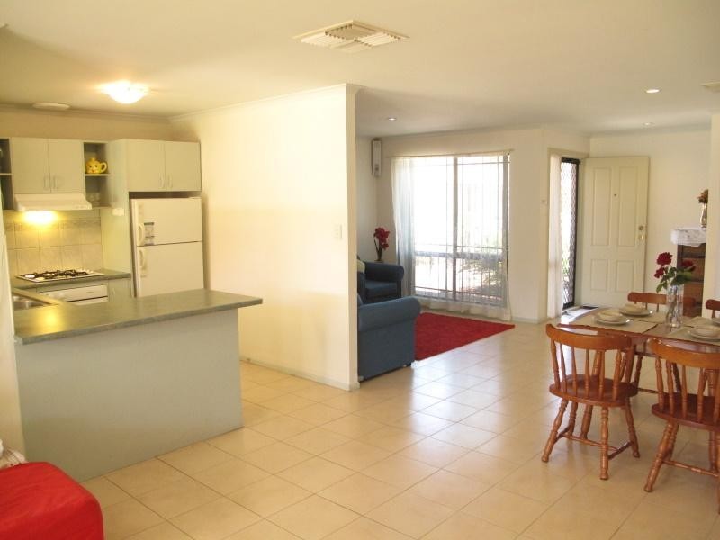 20 Cambridge Place, Clovelly Park SA 5042