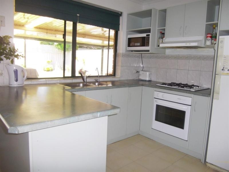 20 Cambridge Place, Clovelly Park SA 5042