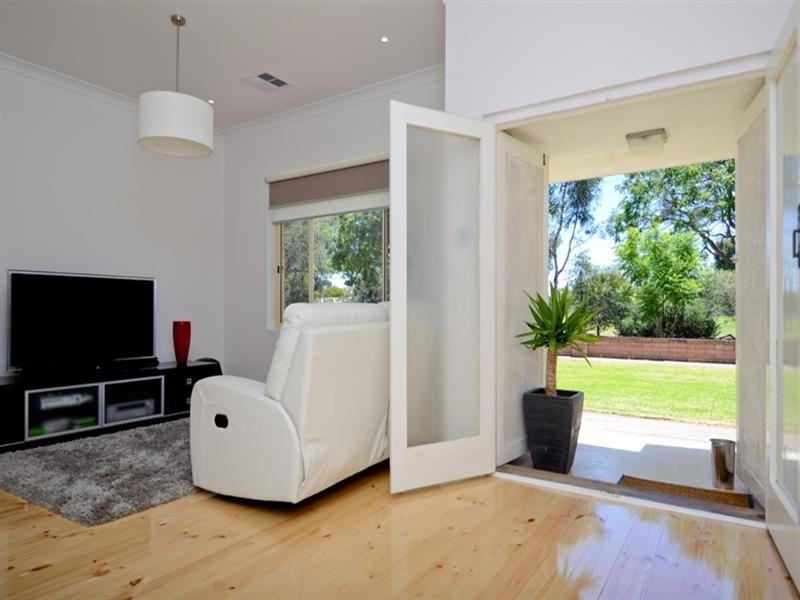 13 Morris Street, Cumberland Park SA 5041