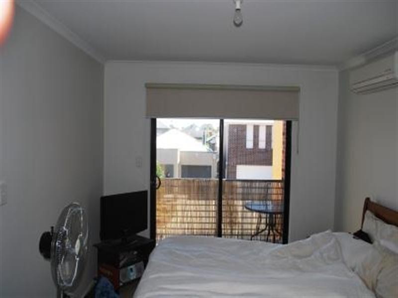 5 Franklin Avenue, Mawson Lakes SA 5095