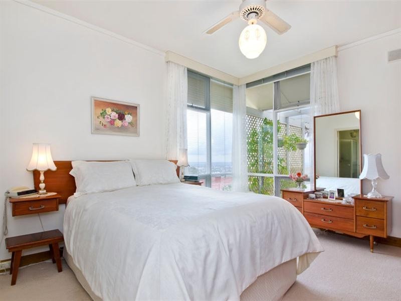 1 Hare Crescent, Panorama SA 5041