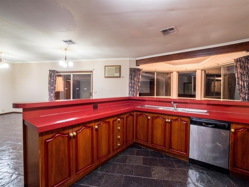 24 Bartlett Drive, Novar Gardens SA 5040