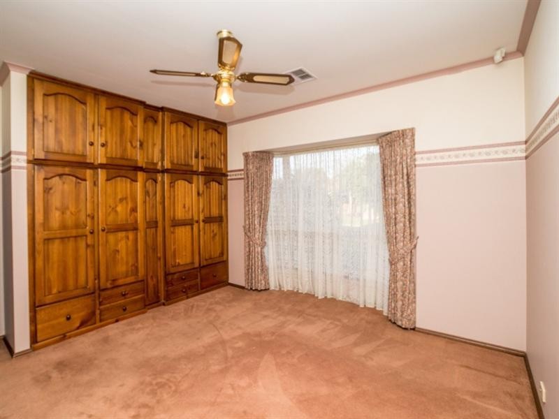 24 Bartlett Drive, Novar Gardens SA 5040