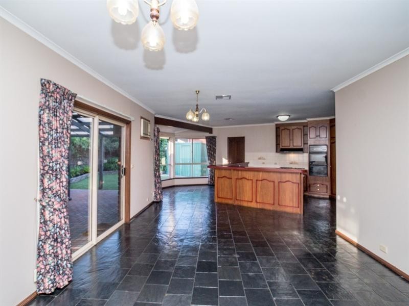 24 Bartlett Drive, Novar Gardens SA 5040