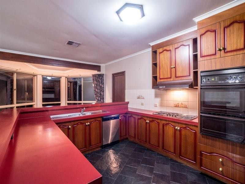 24 Bartlett Drive, Novar Gardens SA 5040