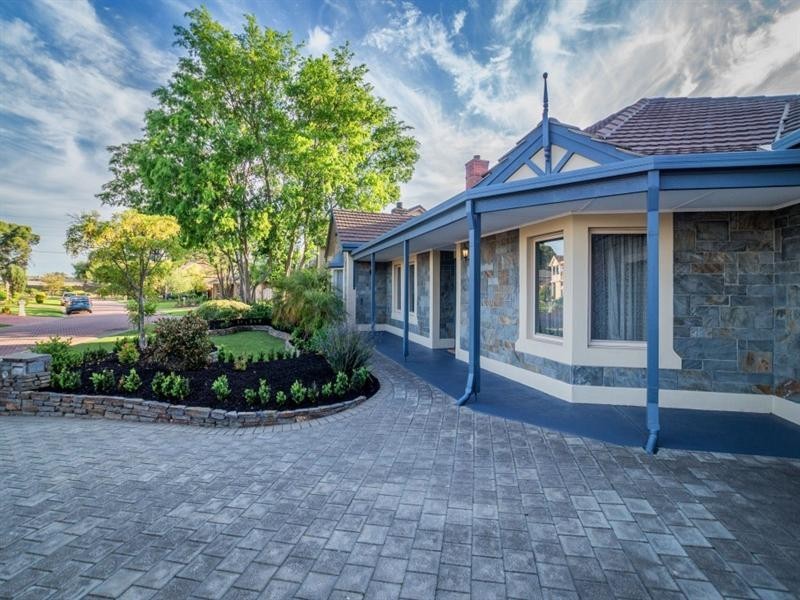 24 Bartlett Drive, Novar Gardens SA 5040
