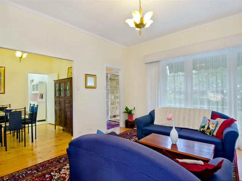 20 The Grove, Lower Mitcham SA 5062