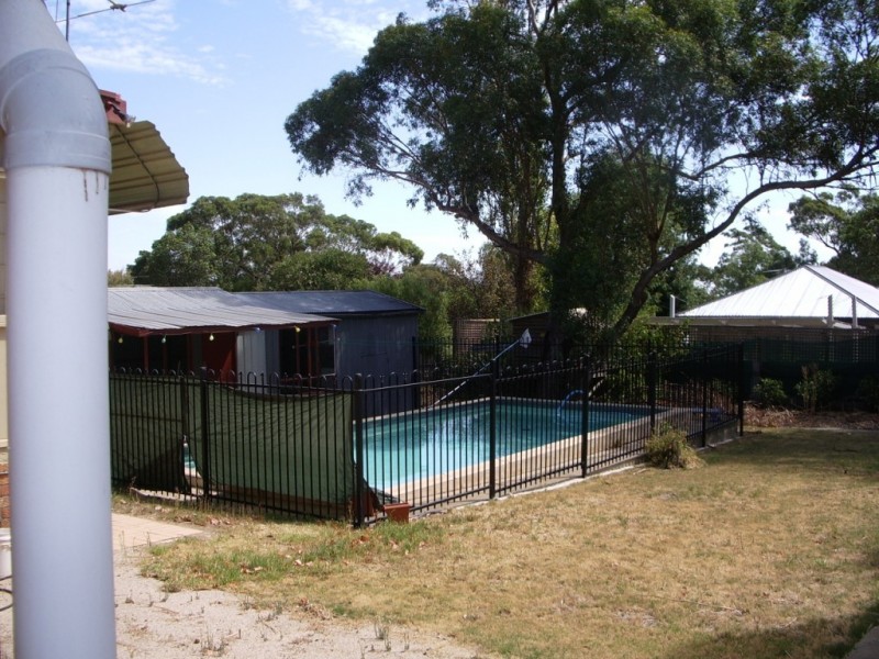 8 Dunkirk Avenue, Clapham SA 5062