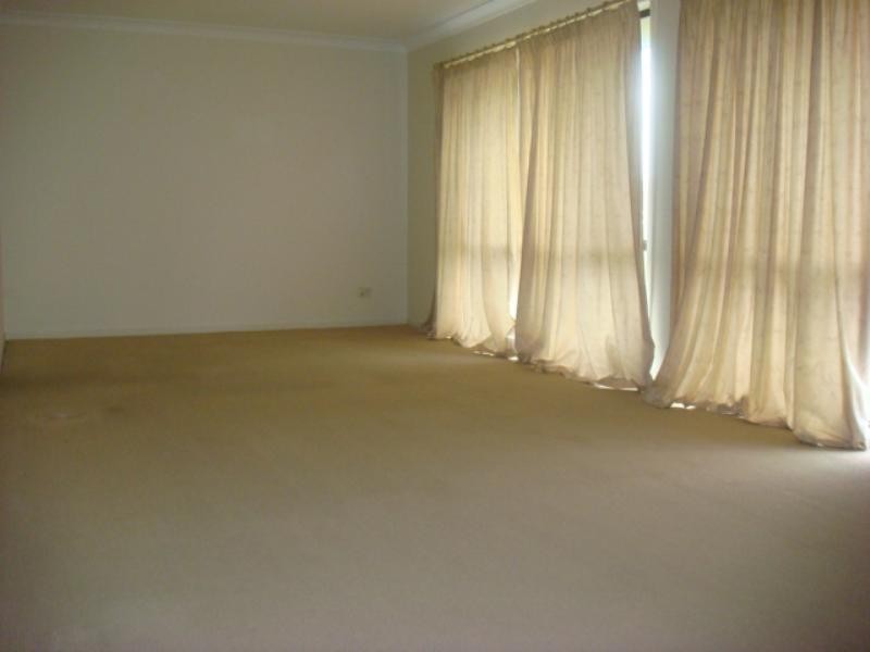 10 Brizzle Court, Goodna QLD 4300