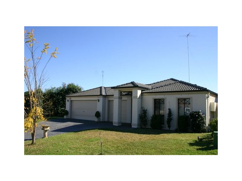 3 Taringa Avenue, Kellyville NSW 2155