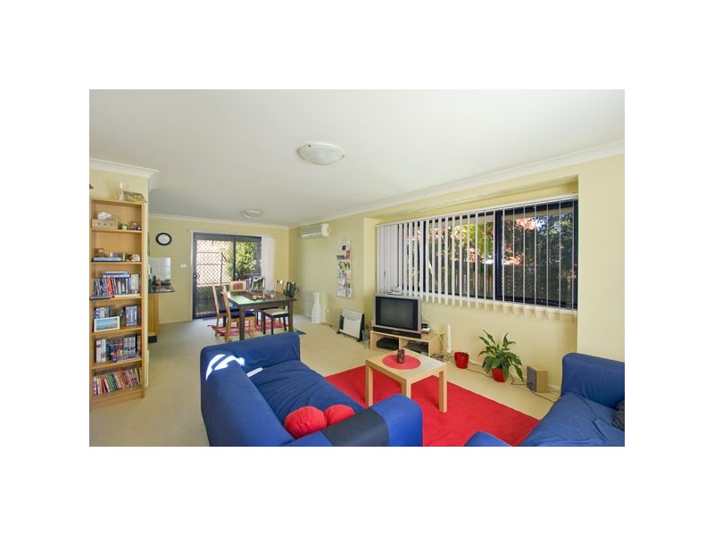 4/8 Kenneth Avenue, Baulkham Hills NSW 2153