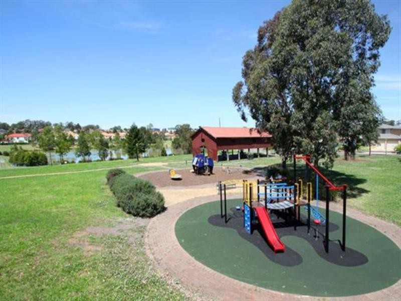 15 Yancannia Terrace, Glenwood NSW 2768