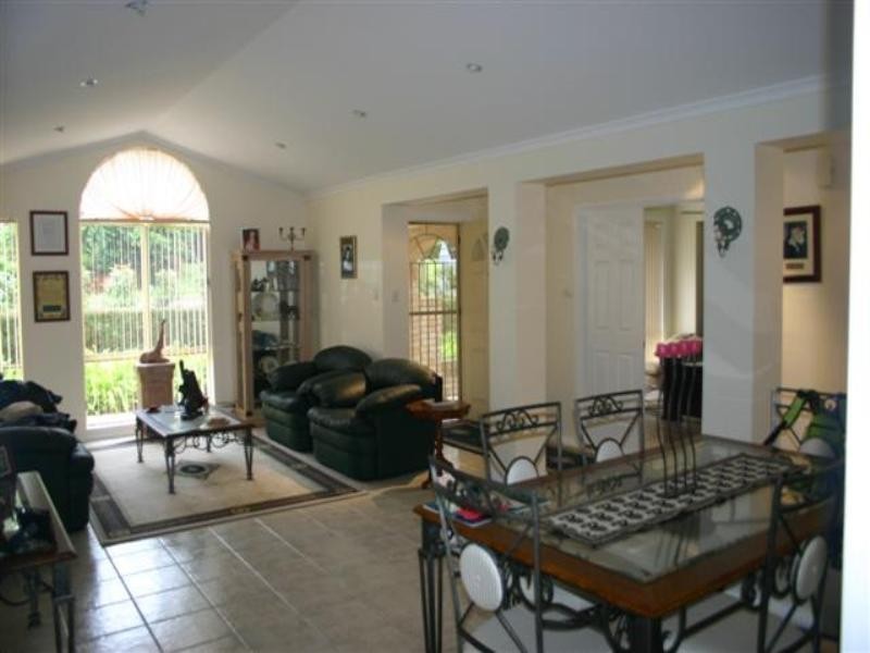 68 Brampton Drive, Beaumont Hills NSW 2155