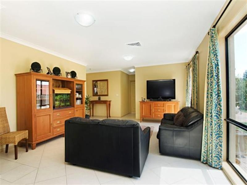 5 Beaumont Drive, Beaumont Hills NSW 2155