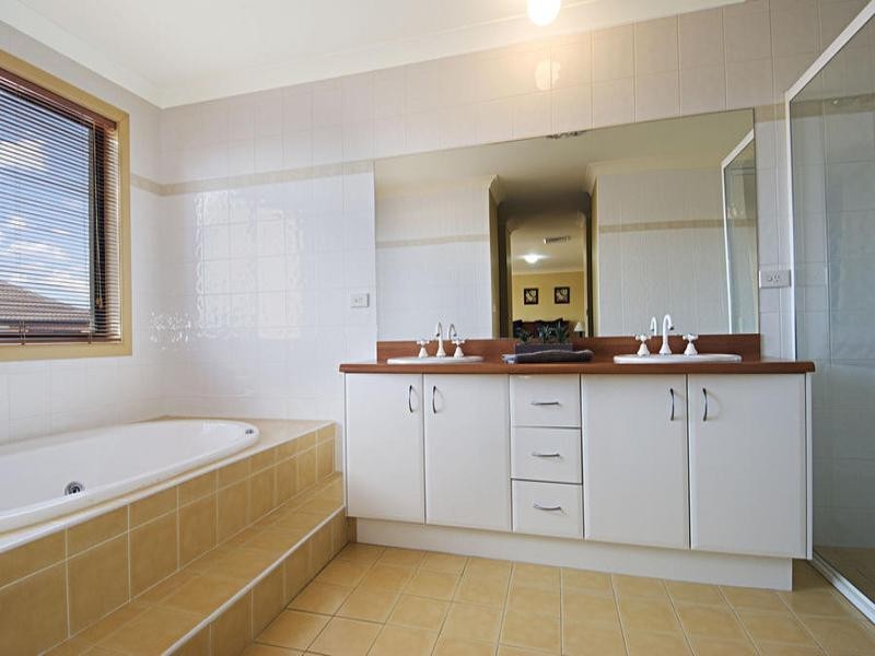 5 Beaumont Drive, Beaumont Hills NSW 2155