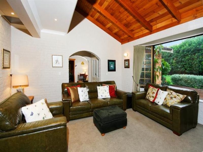 11 Gordonia Grove, Baulkham Hills NSW 2153