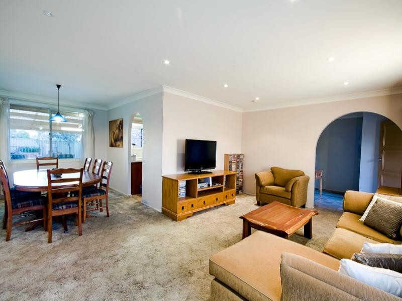 21 Gordonia Grove, Baulkham Hills NSW 2153