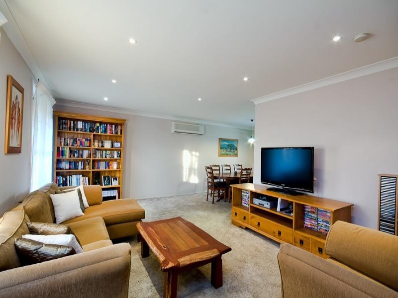 21 Gordonia Grove, Baulkham Hills NSW 2153