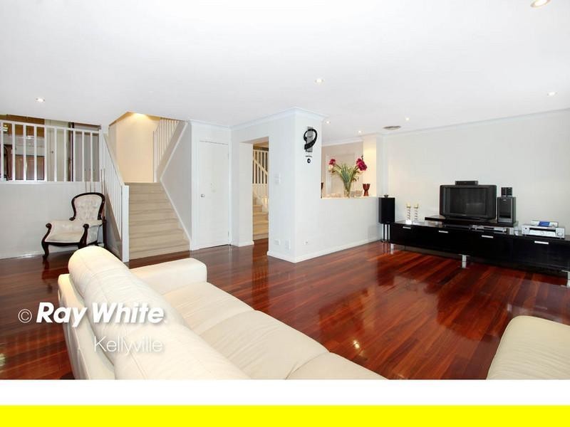 20 Greenhill Drive, Glenwood NSW 2768