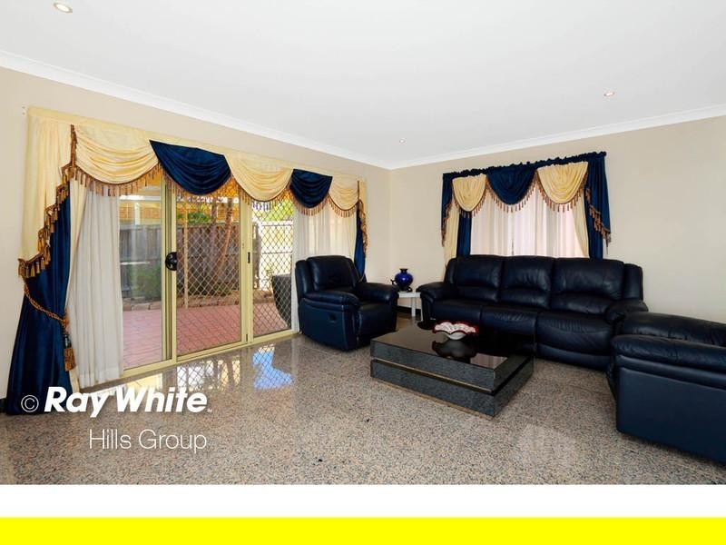 8 Minuet Court, Glenwood NSW 2768