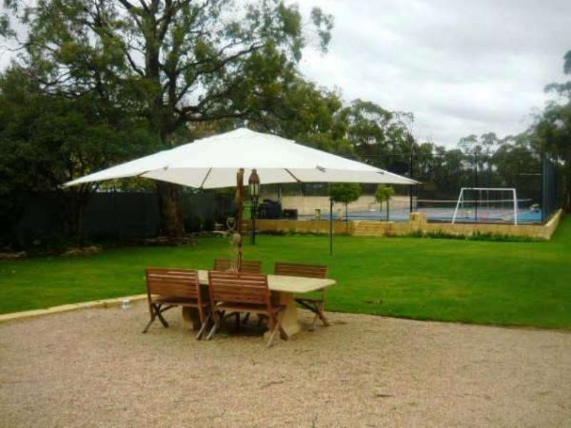 10 Emmett Road, Crafers West SA 5152