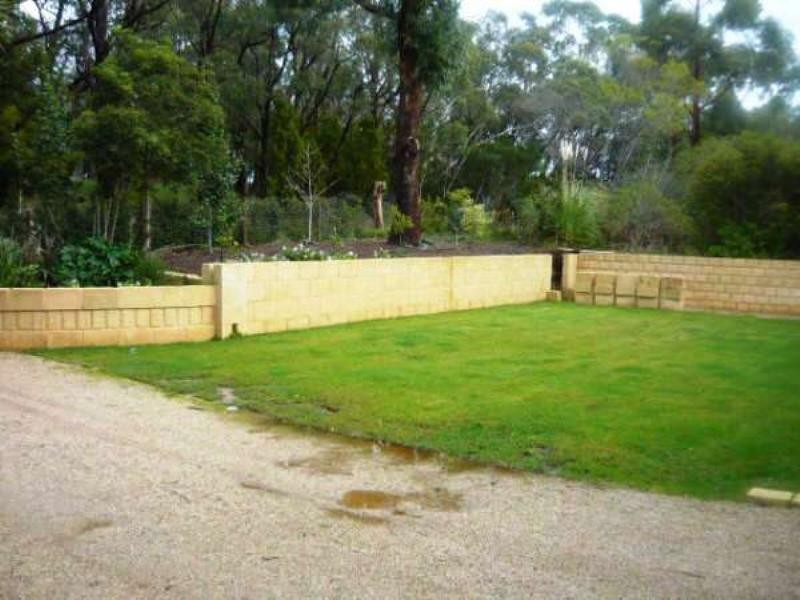 10 Emmett Road, Crafers West SA 5152