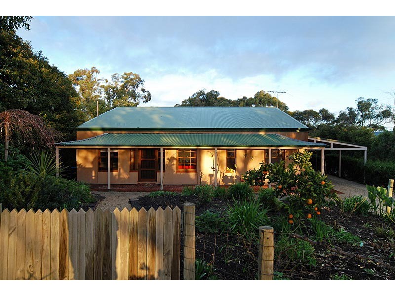 85 Charlick Road, Crafers West SA 5152