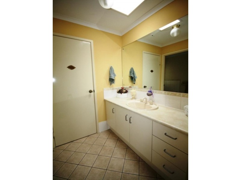 2 Fielding Road, Bridgewater SA 5155