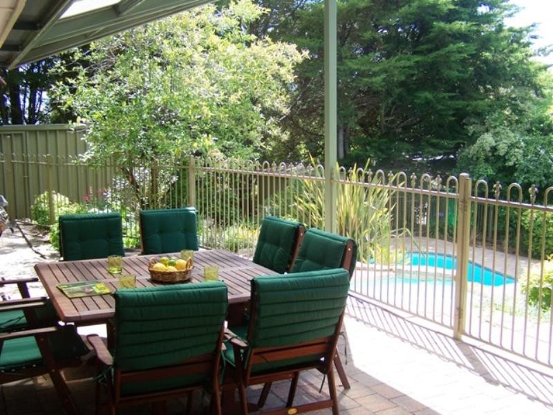 8 Valleyside Drive, Crafers SA 5152