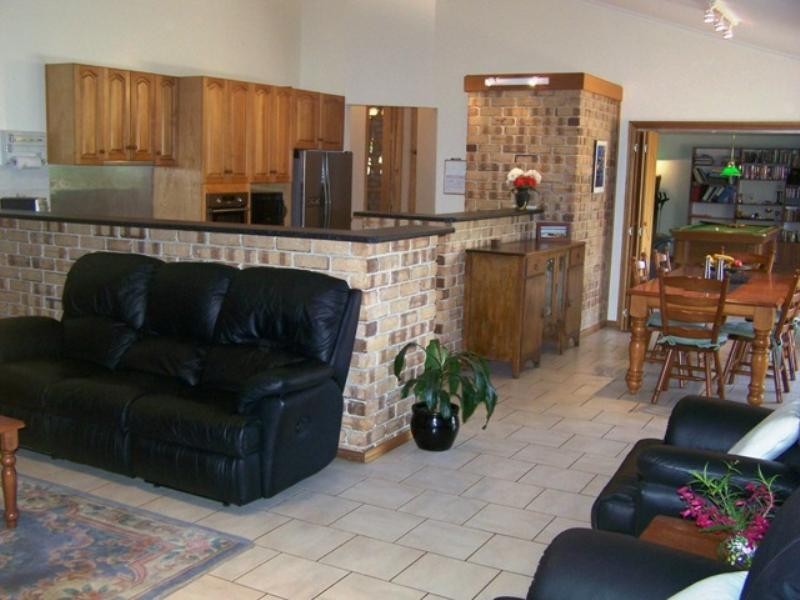 8 Valleyside Drive, Crafers SA 5152