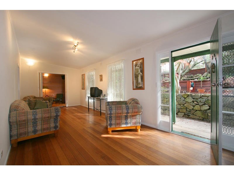 6 Runnymede Road, Belgrave VIC 3160