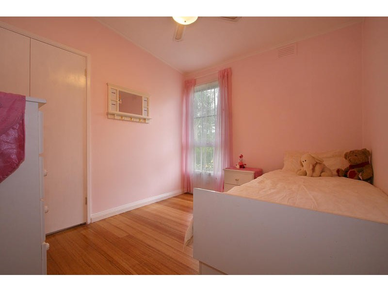 6 Runnymede Road, Belgrave VIC 3160