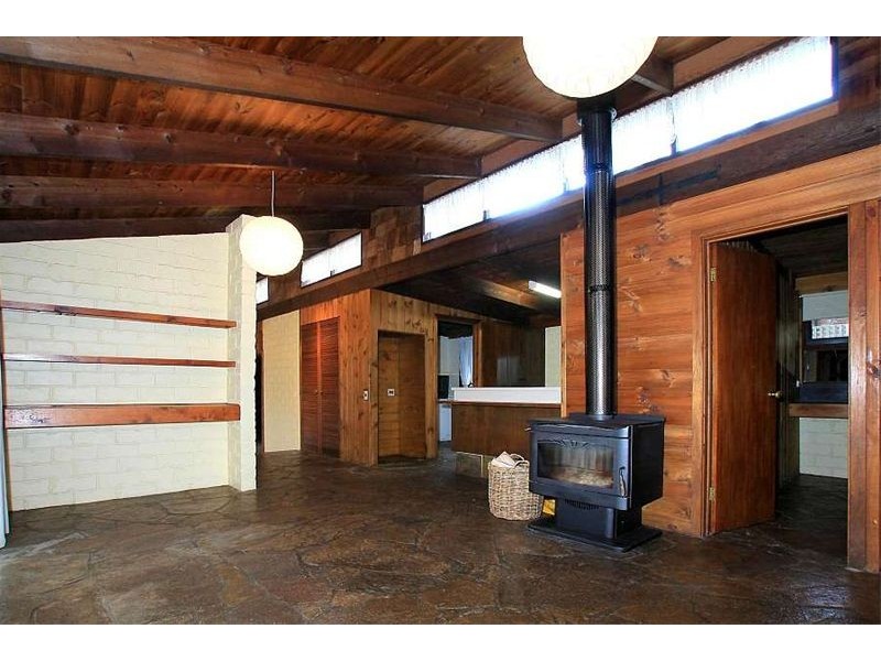 4 McNamara Road, Avonsleigh VIC 3782