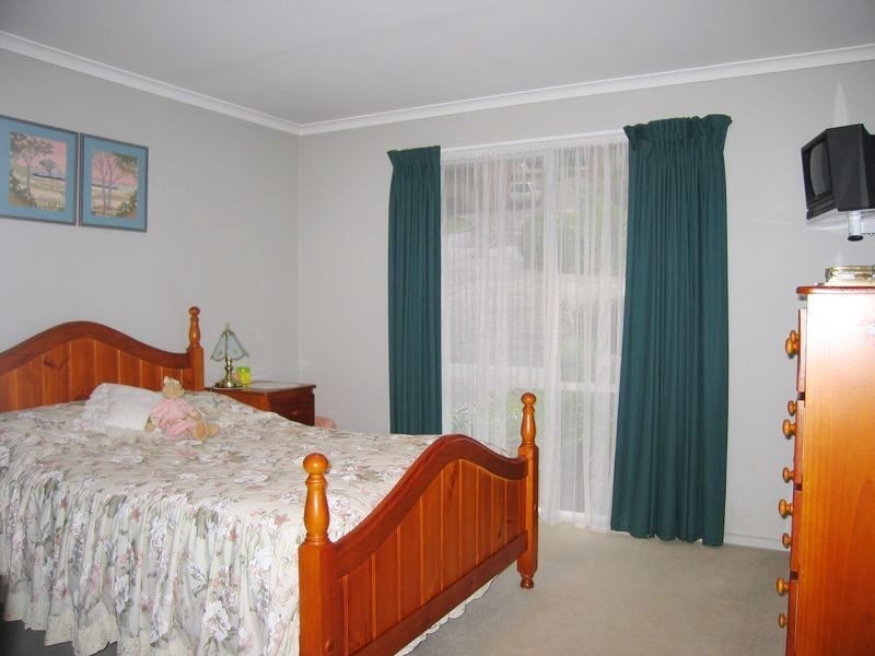 1/3 Frame Avenue, Tecoma VIC 3160