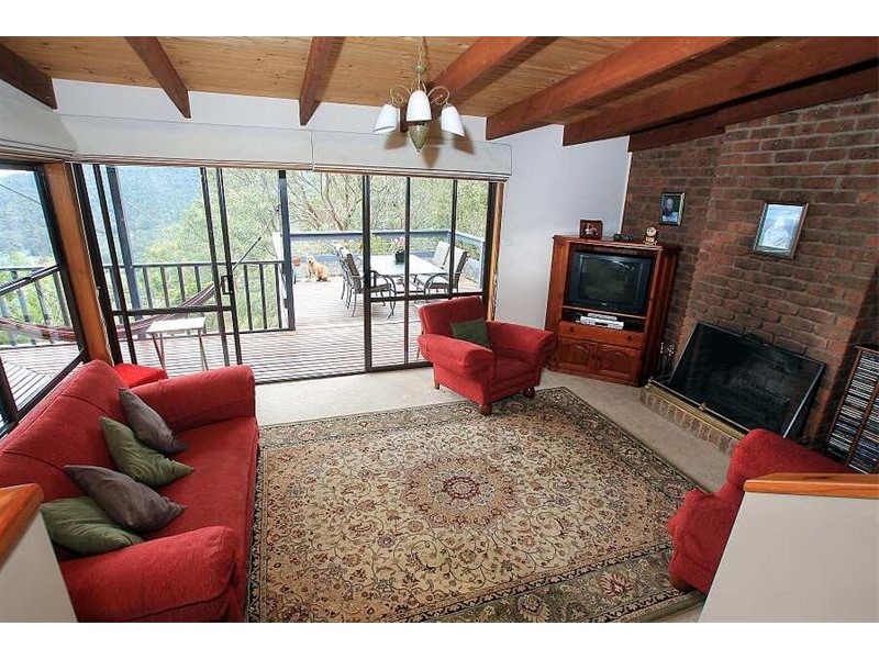 10 Irene Avenue, Upper Ferntree Gully VIC 3156