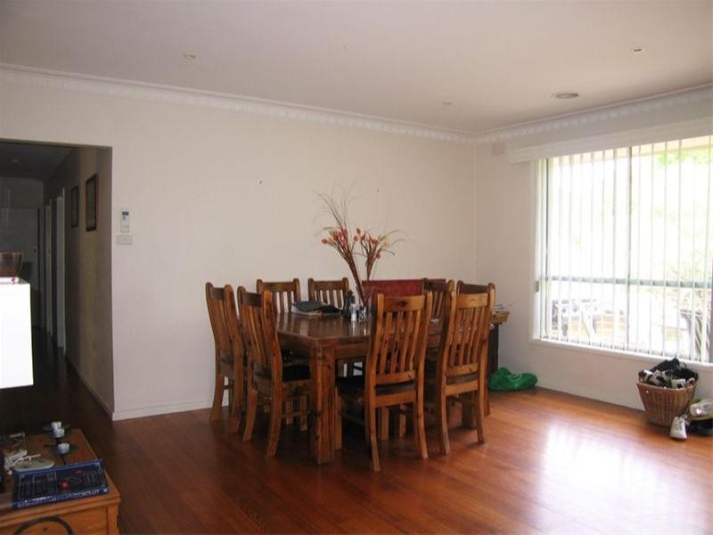 12 Runnymede Road, Belgrave VIC 3160