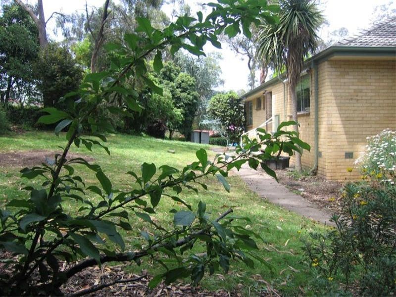 12 Runnymede Road, Belgrave VIC 3160