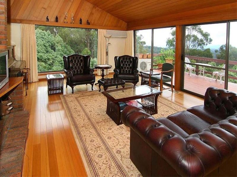 8 Eileen Avenue, Kalorama VIC 3766